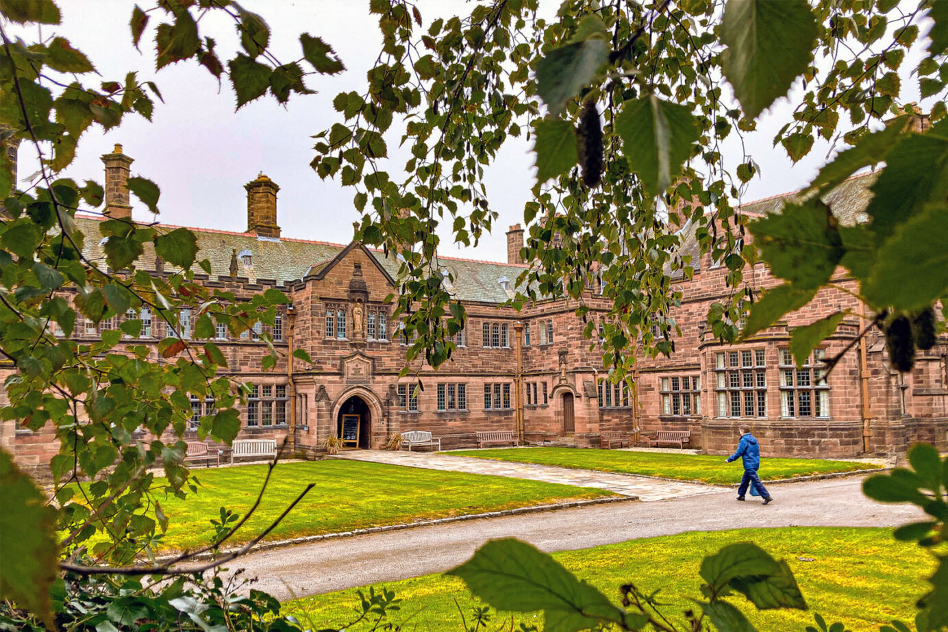 Contact & Find Us - Gladstone's Library